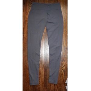 Women’s Lululemon Gray/Blue Wunder Under Size 6